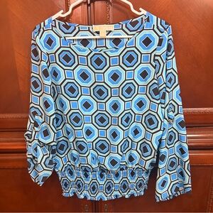Michael Kors EUC Geometric
Print Bell or roll sleeve, smocked waist 
Blouse Med
